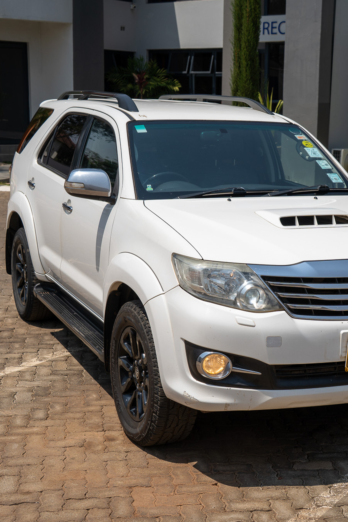 Standard SUVs- Toyota Fortuner D4D